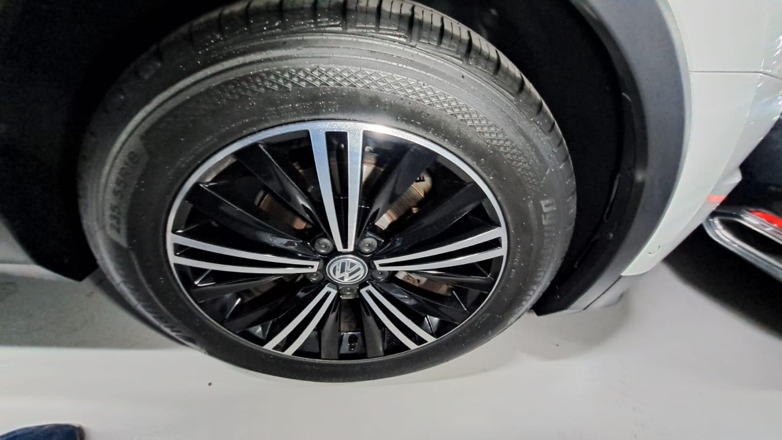 VW Tiguan 2.0 TDI Prestige VIN: 